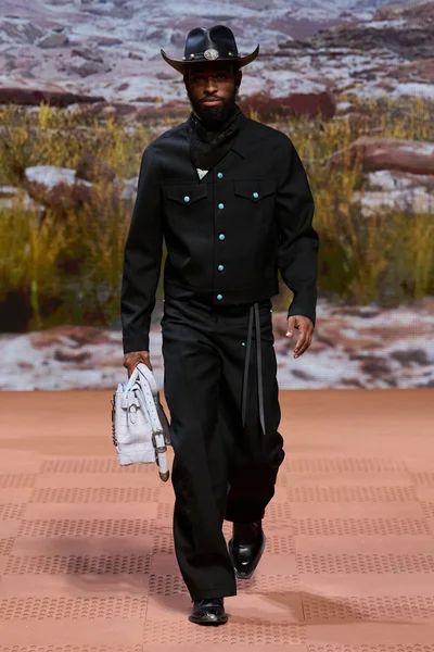 Look 75